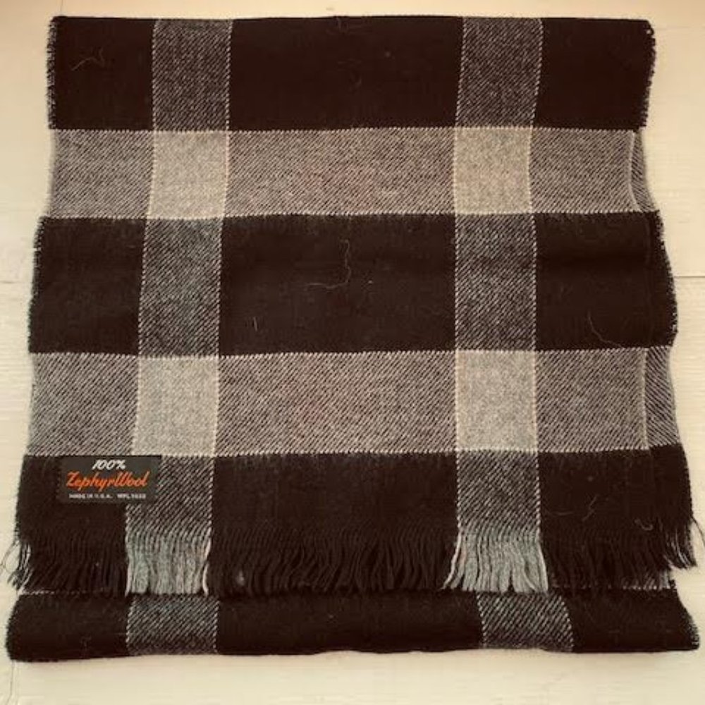 SALE! Unisex Vintage Black and Grey Large Check Scarf